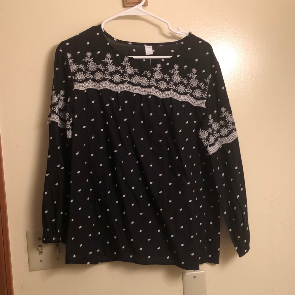 Old Navy black shirt with white embroidery